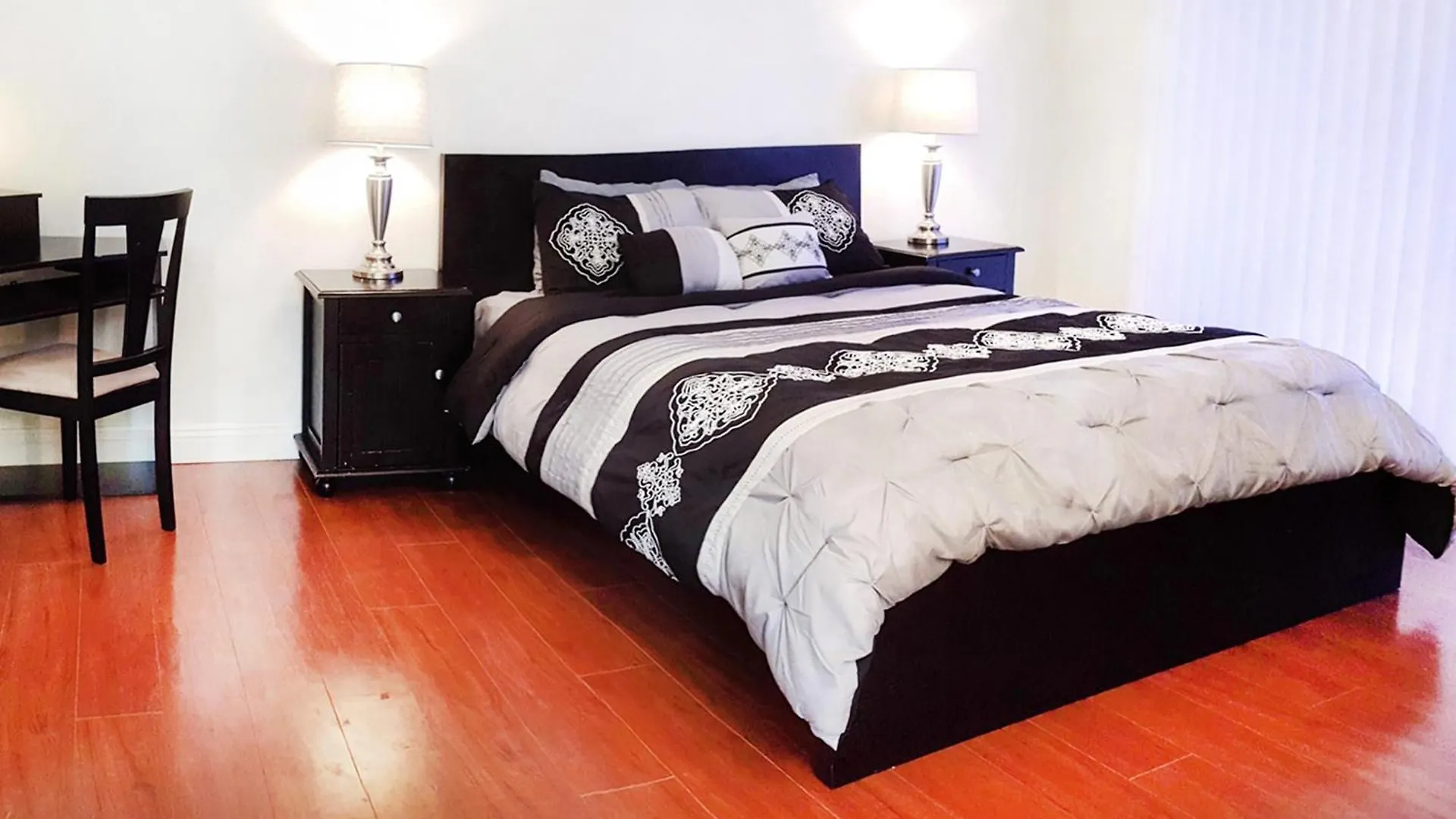 *Panoramic Strip Views ~ Spacious, Gorgeous Home!* Λας Βέγκας 0*,